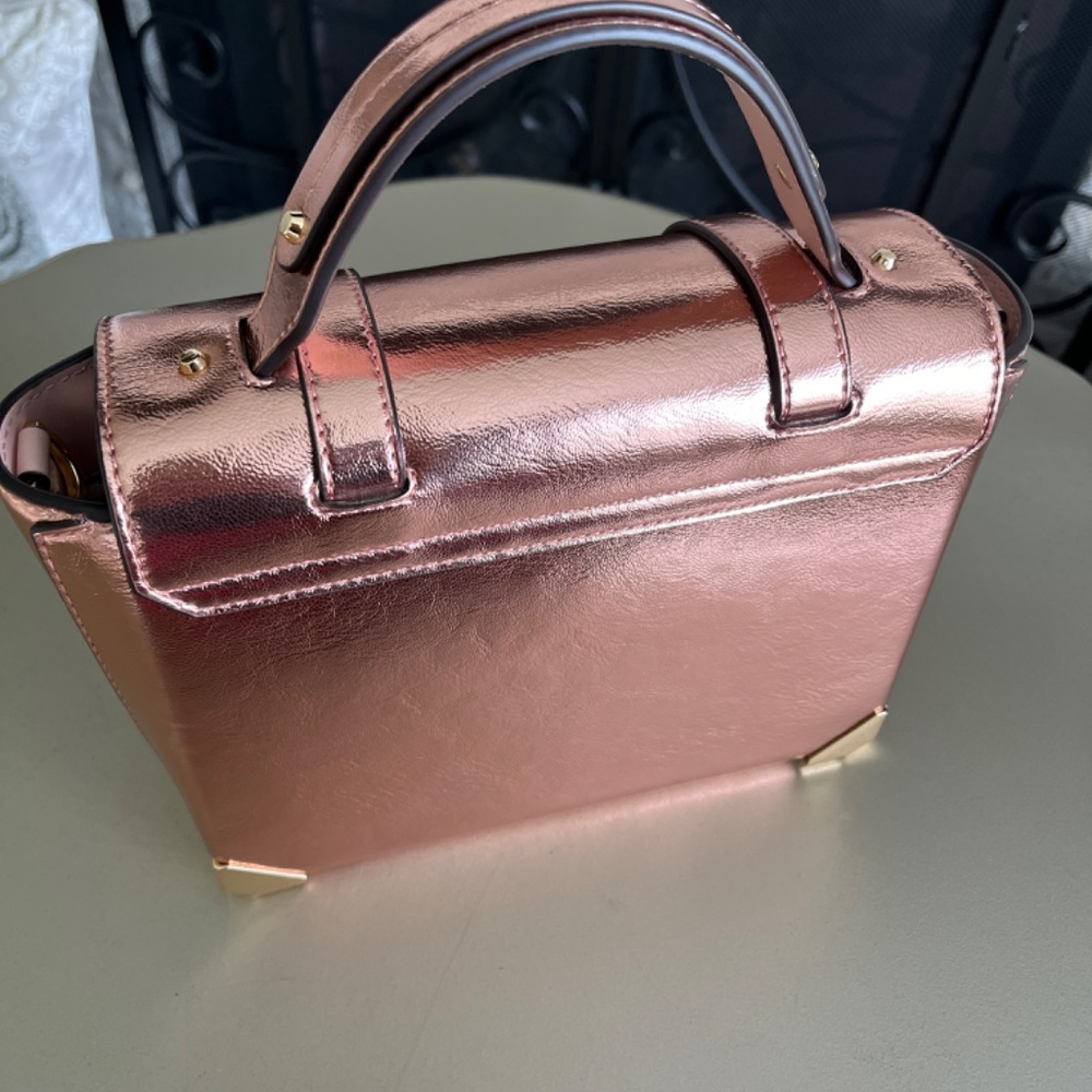 Michael Kors Manhattan Primrose Satchel - Picture 3 of 9